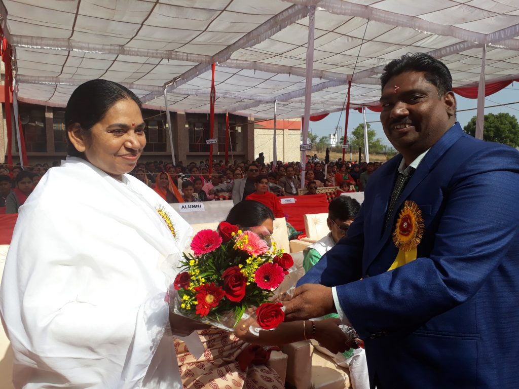 Rajgarh,M.P.:- Brahmakumaris are invited in annual function at central school.