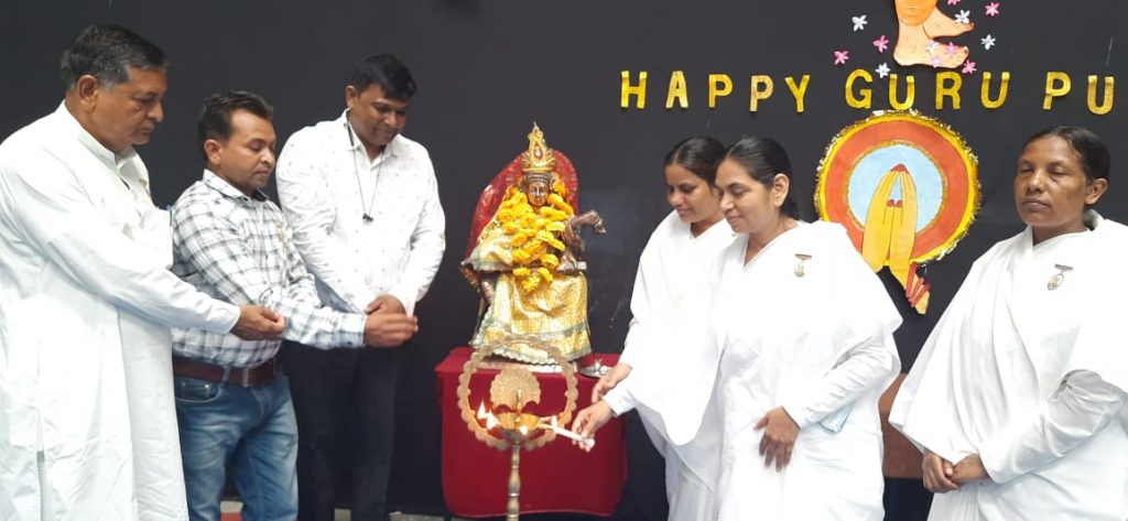 Biaora,m.p.:- Guru purnima.